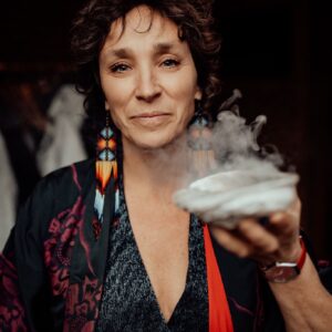 Stilte is medicijn – online ceremonie met klank & innerlijke reis -  Binkie